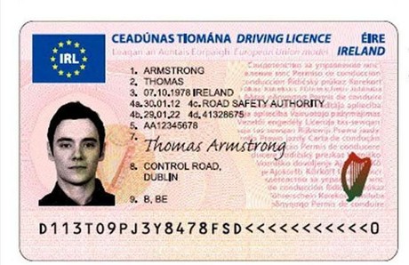 Entra en vigor el nou carnet de conduir únic europeu